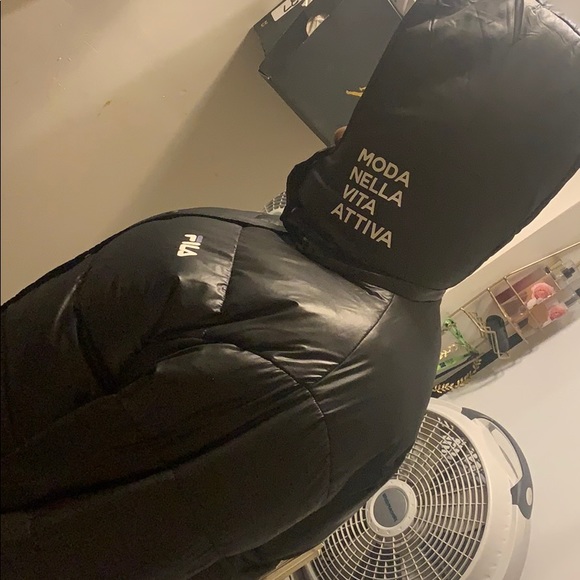 FILA puffer jacket - Picture 3 of 5